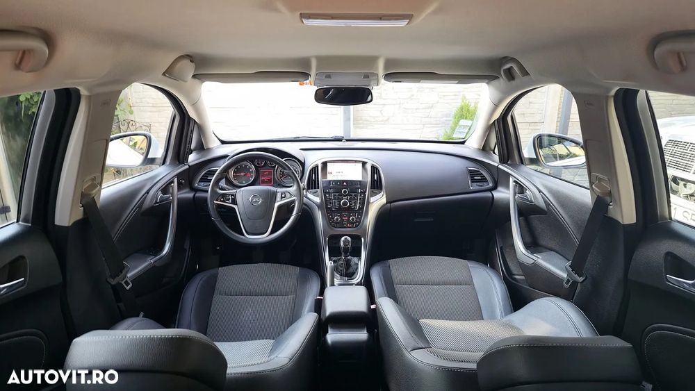 Opel Astra 1.4 Turbo Cosmo - 6
