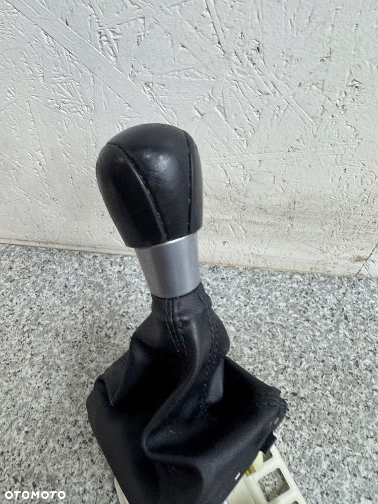 wybierak gałka dzwignia zmiany biegów volvo v70 iii 2012- 31367606 - 7