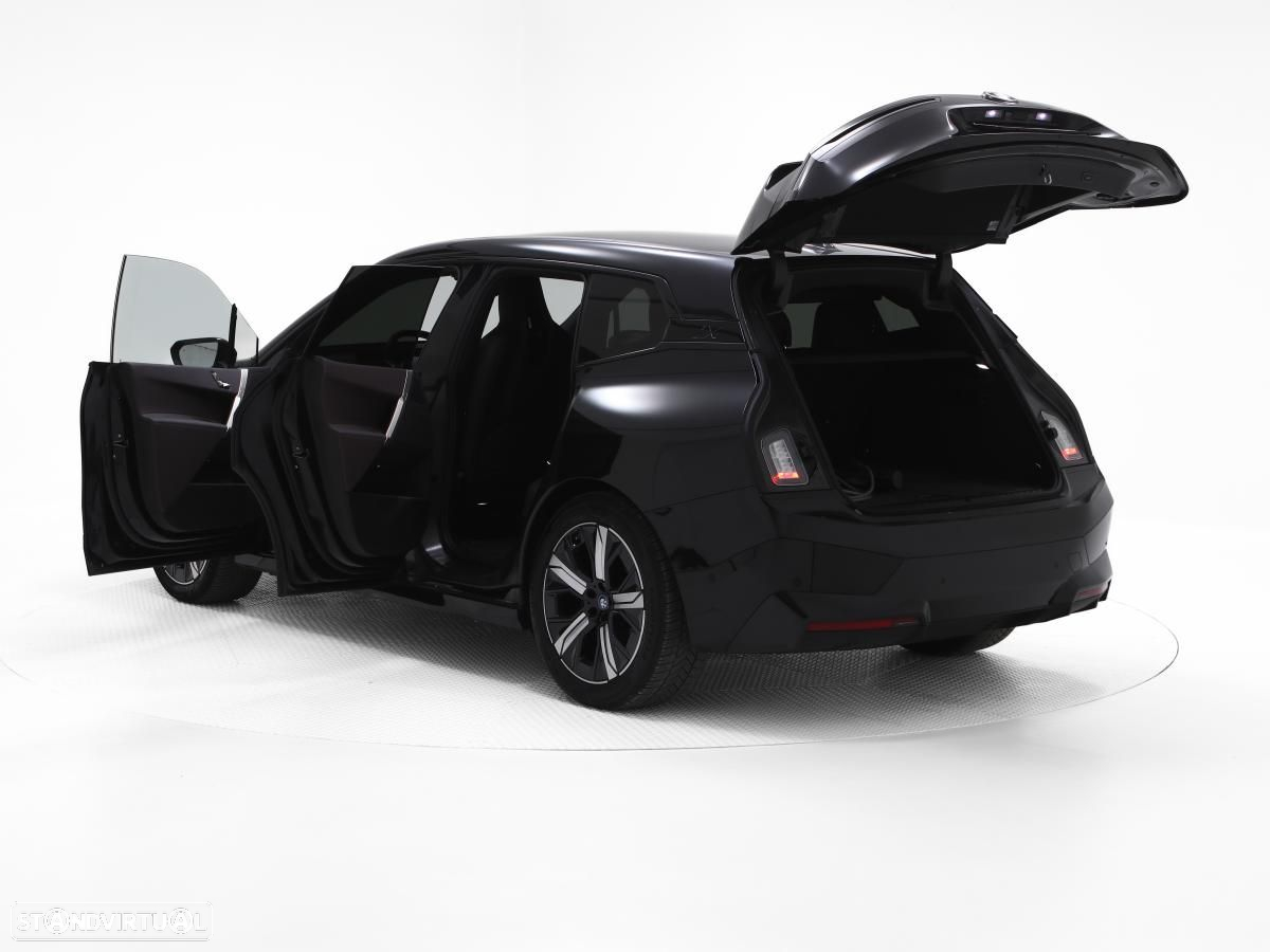 BMW iX xDrive 40 - 5
