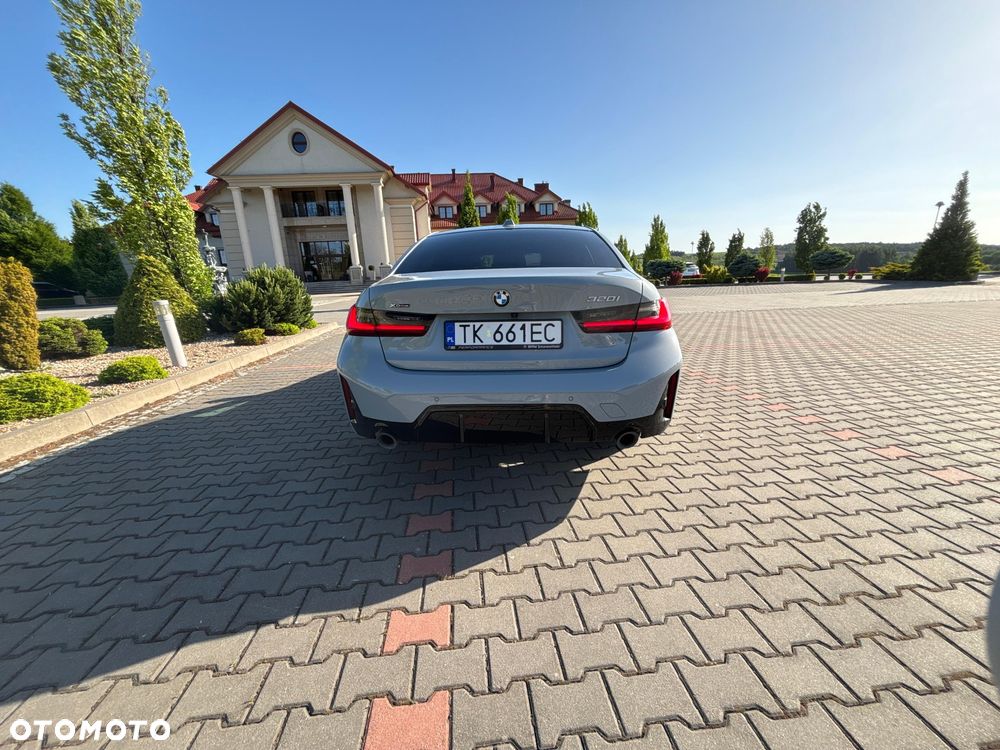 BMW Seria 3 320i xDrive M Sport - 4