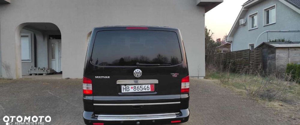Volkswagen Multivan - 9