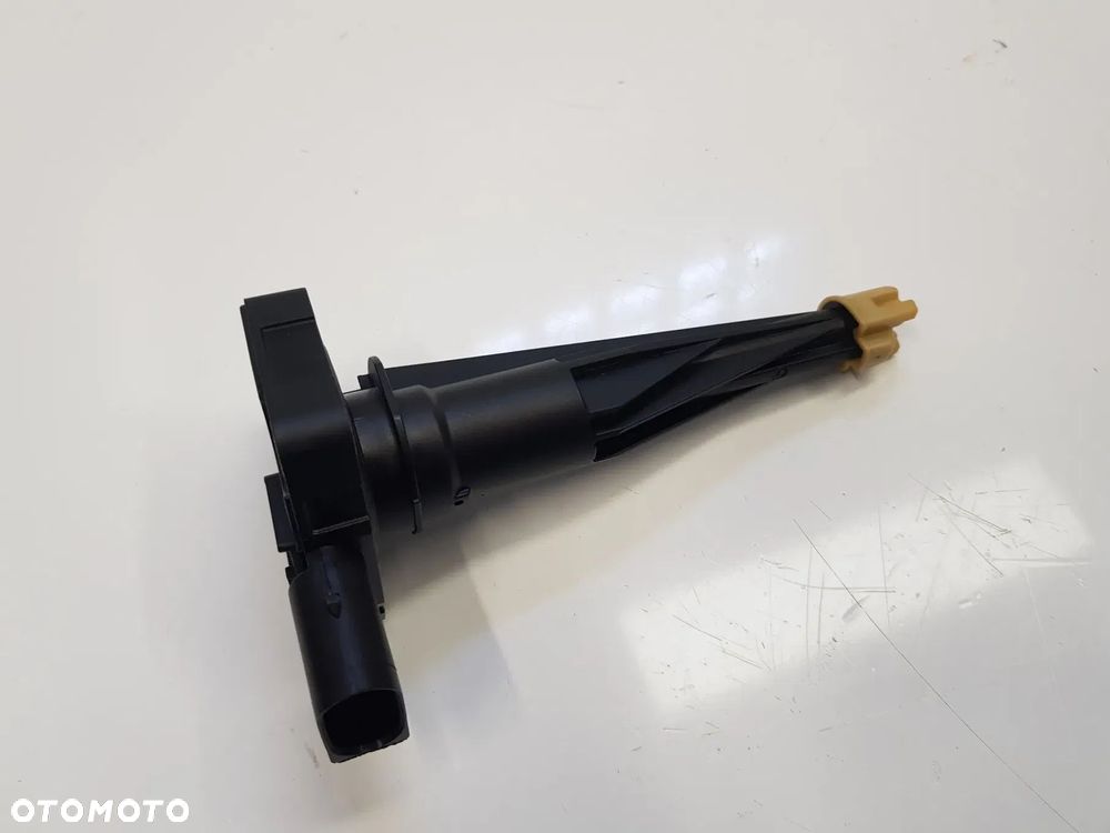 Czujnik poziomu oleju MERCEDES AMG GT 4.0L V8 C63 M177980 C190 W177 G550 X290 W205 S205 W222 W213 X253 C253 GLC GTR C-KL - 4