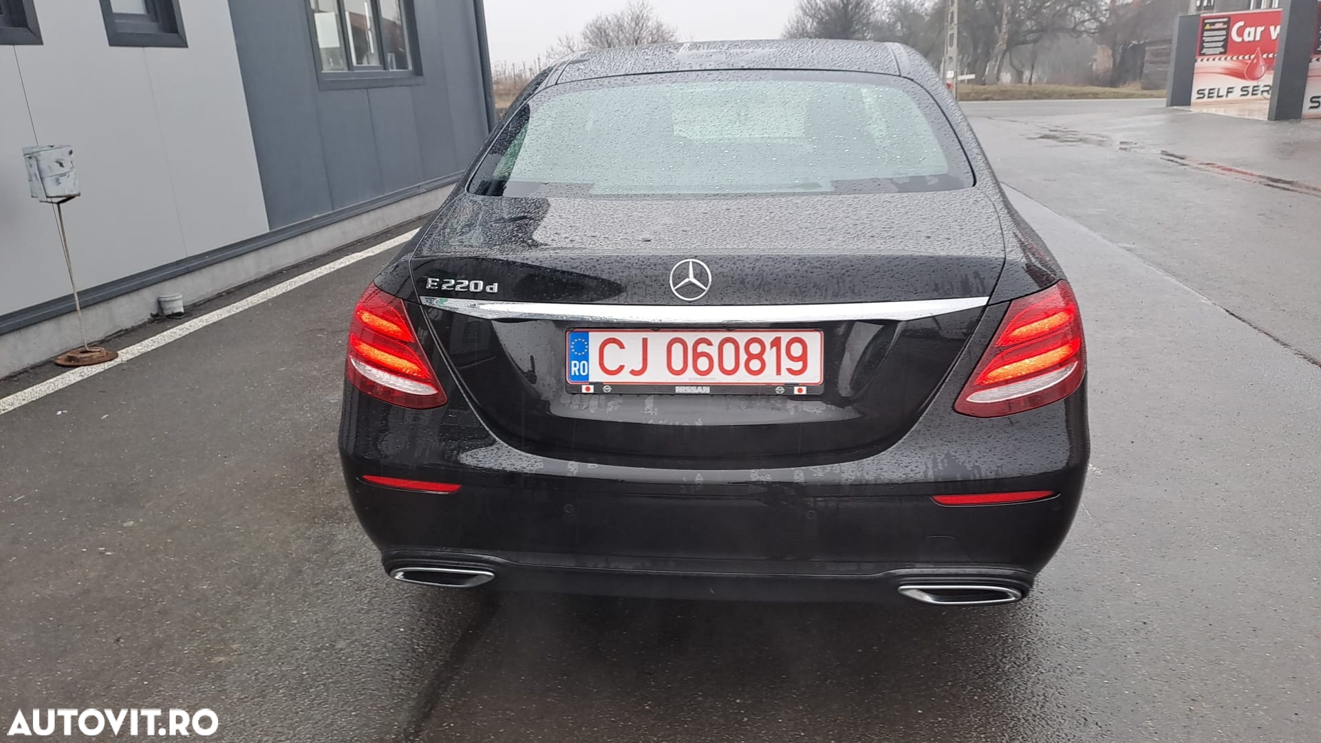 Mercedes-Benz E 220 d 9G-TRONIC - 12