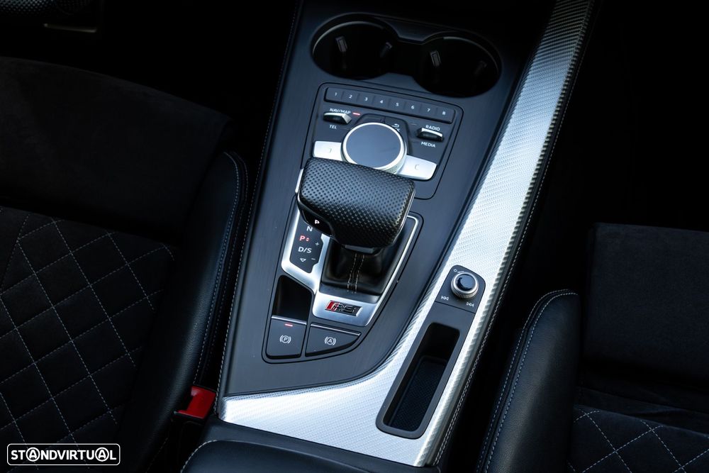 Audi RS4 Avant - 24