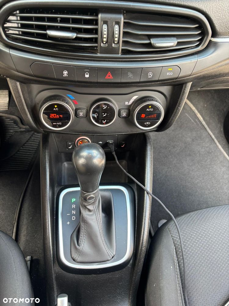 Fiat Tipo 1.6 MultiJet 16v Street DDCT - 17