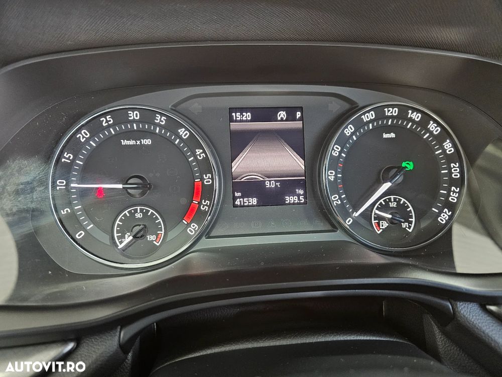 Skoda Octavia 2.0 TDI DSG Ambition - 9