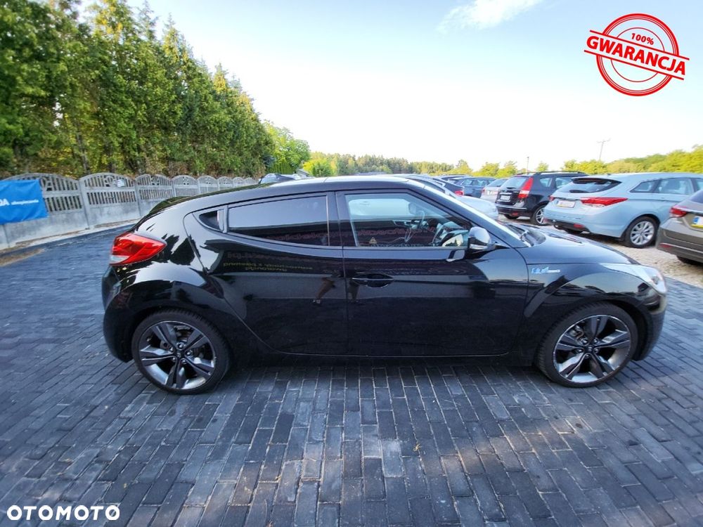 Hyundai Veloster - 15