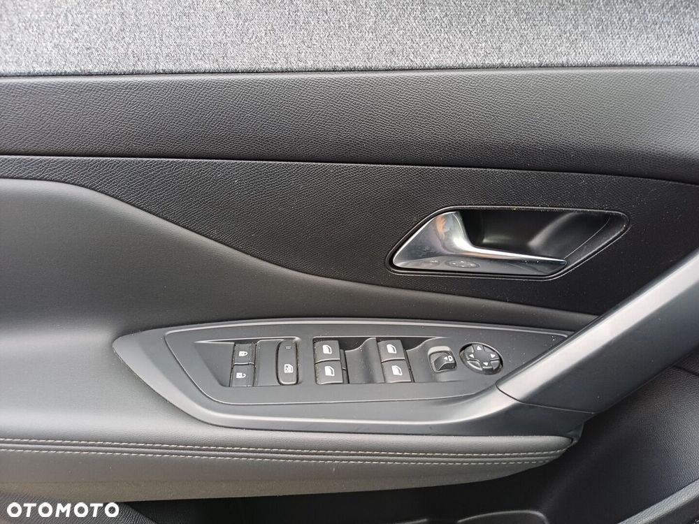 Peugeot 308 - 25