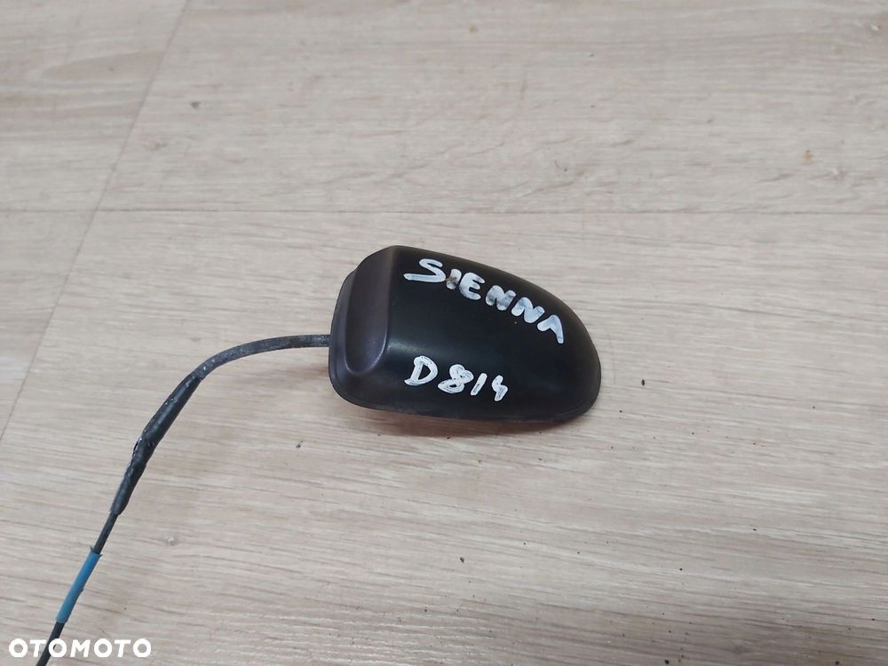 TOYOTA SIENNA antena dachowa - 2