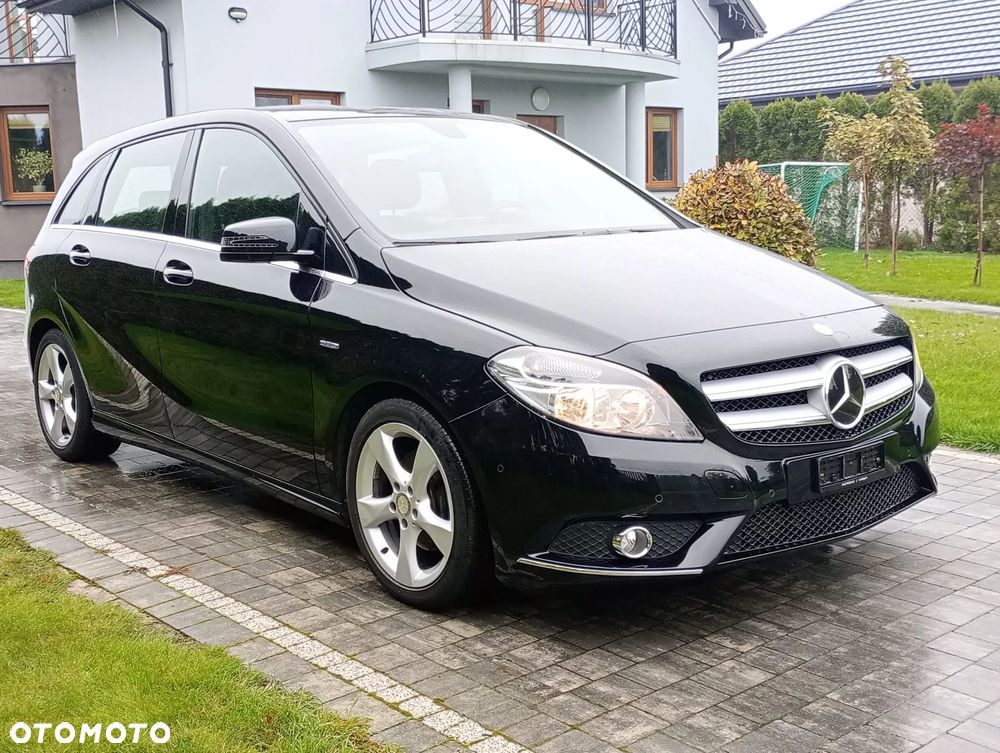 Mercedes-Benz Klasa B 200 (BlueEFFICIENCY) - 1