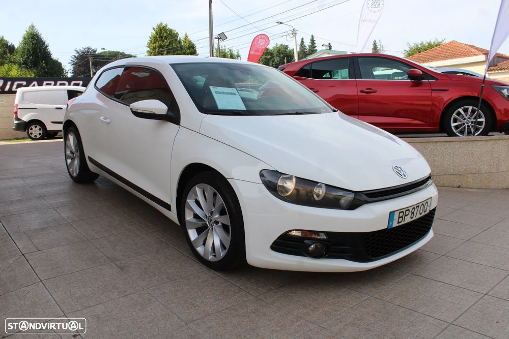 VW Scirocco 2.0 TFSi Sport DSG - 2
