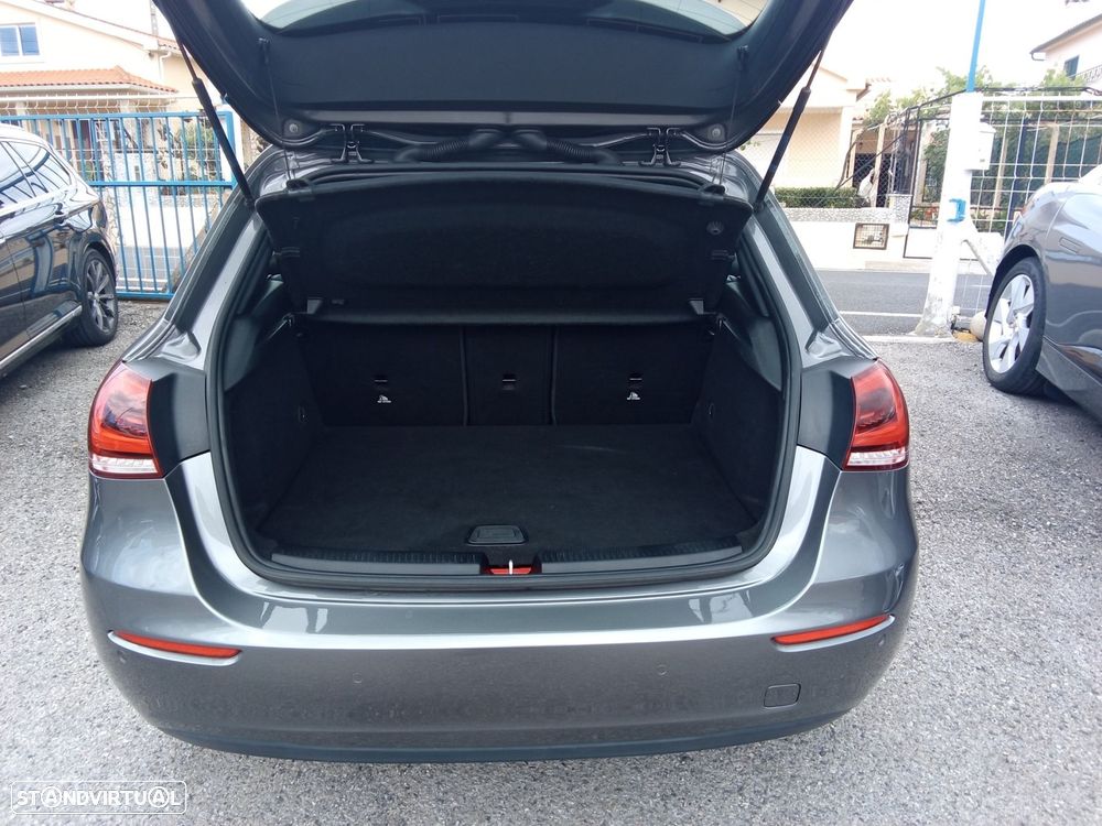 Mercedes-Benz A 250 e Style Plus — fotografia 10
