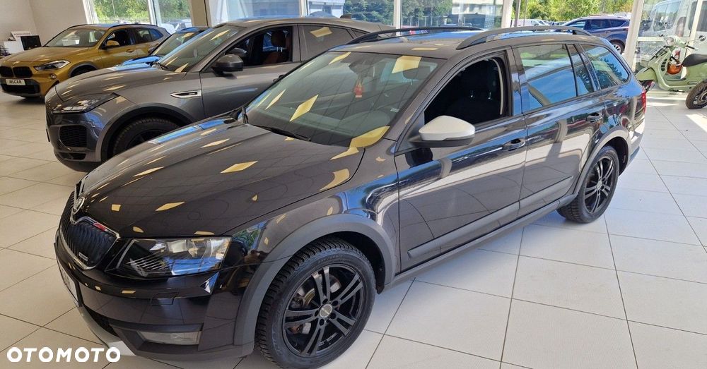 Skoda Octavia Scout 2.0 TDI 4x4 DSG - 3