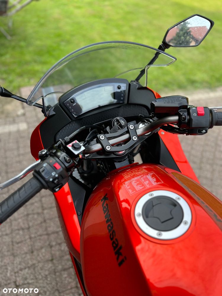 Kawasaki ER - 18