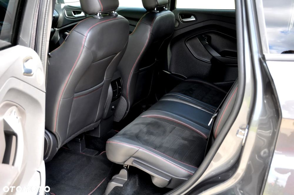 Ford Kuga 2.0 TDCi 4x4 ST-Line - 21