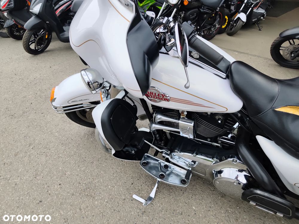 Harley-Davidson FLHTCU Ultra - 20