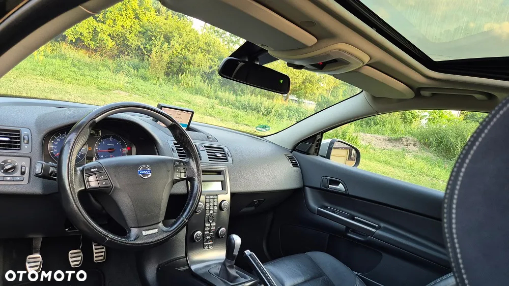 Volvo C30 D4 R-Design - 6
