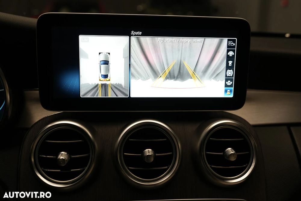 Mercedes-Benz C 400 4MATIC Coupe - 23