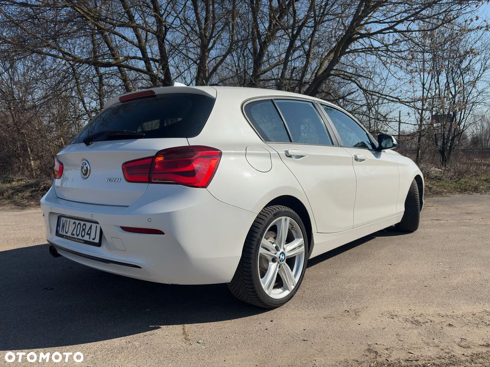 BMW Seria 1 120i GPF Sport Line - 7