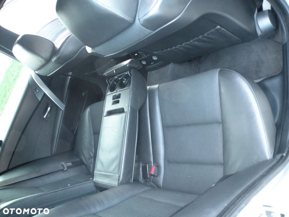 BMW Seria 5 523i - 11