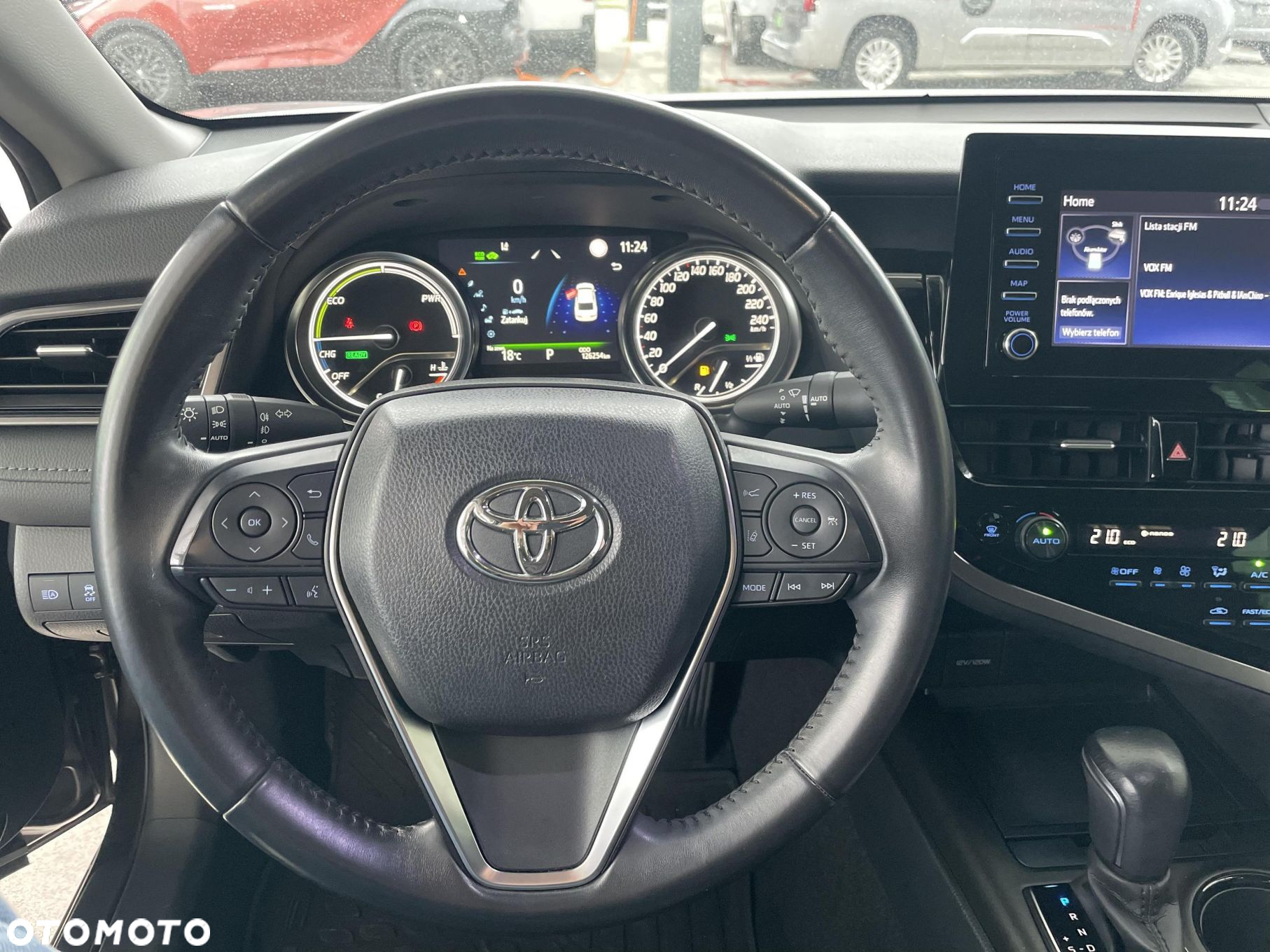 Toyota Camry - 16