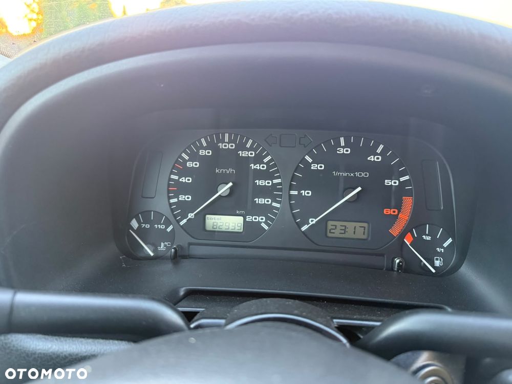Volkswagen Polo 75 - 16