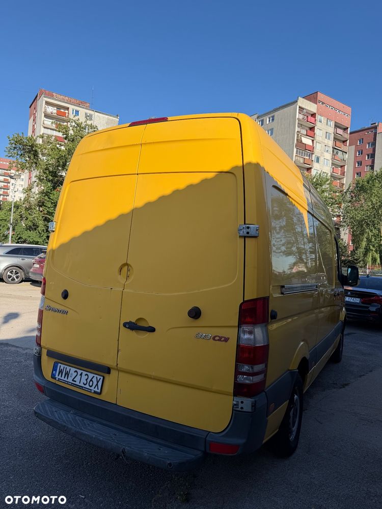 Mercedes-Benz Sprinter - 7
