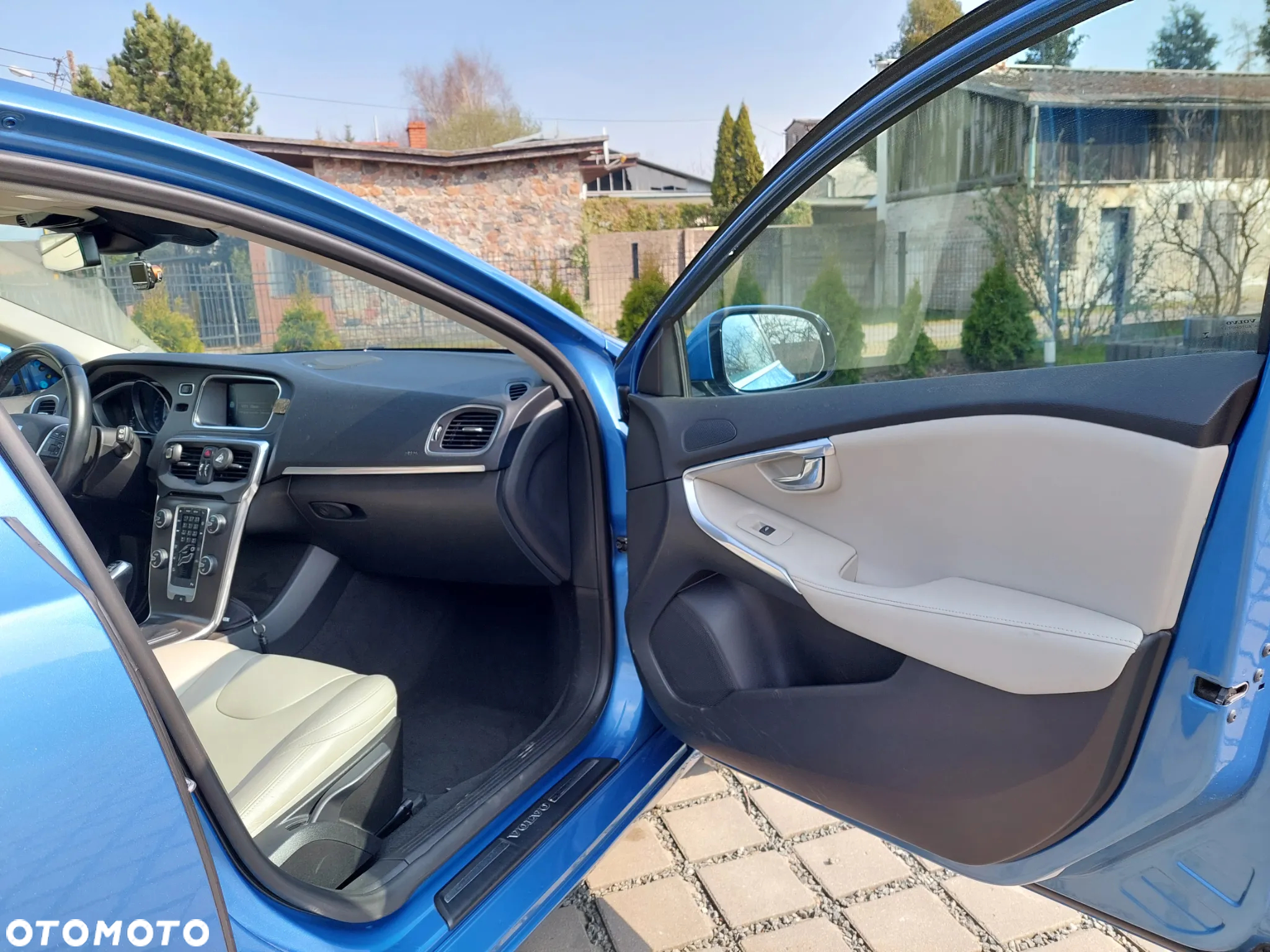 Volvo V40 D4 Drive-E Momentum - 26