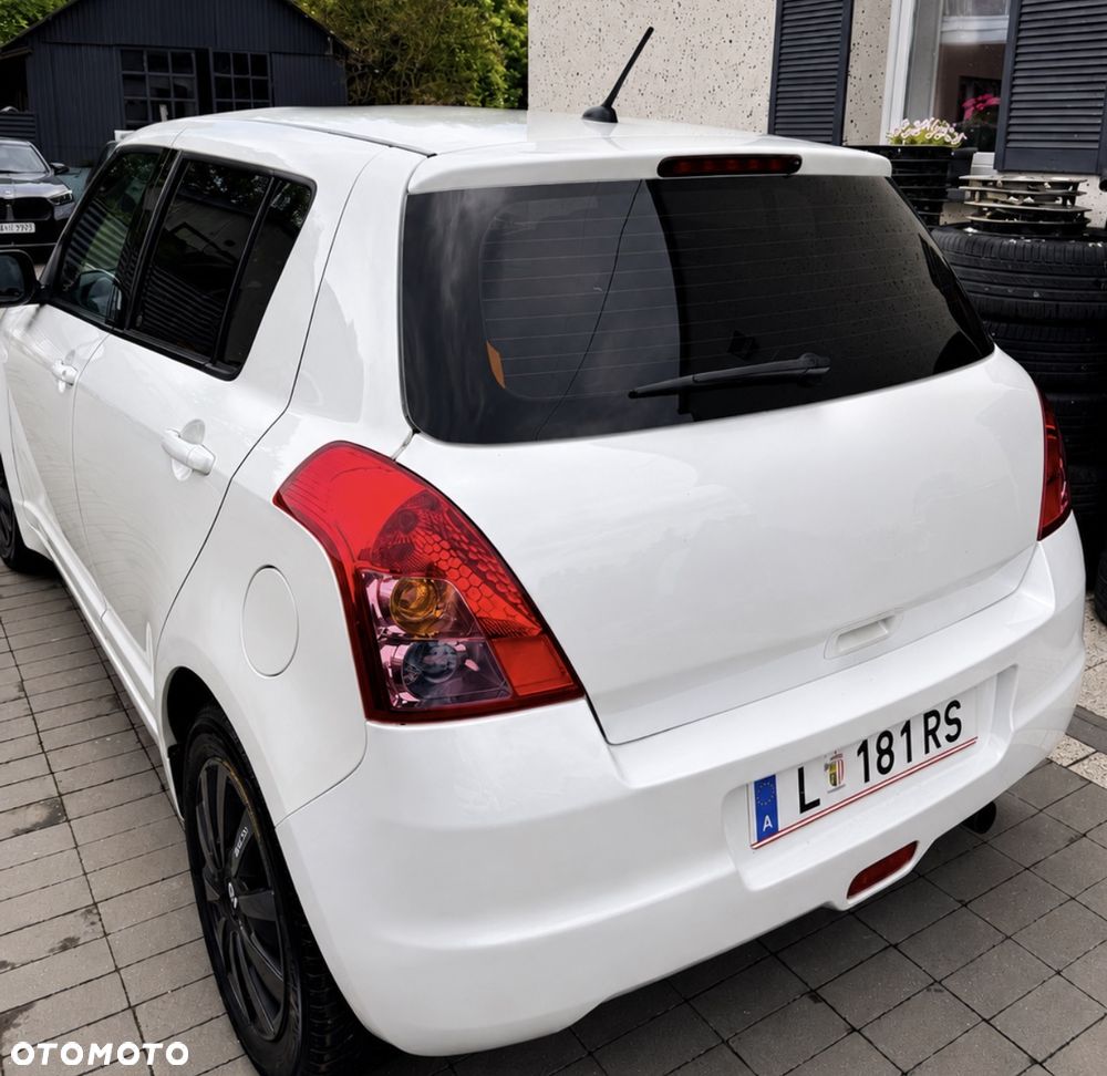 Suzuki Swift 1.3 Limited 25 - 5