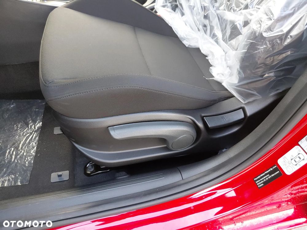 Hyundai i20 1.0 T-GDi Smart DCT - 12