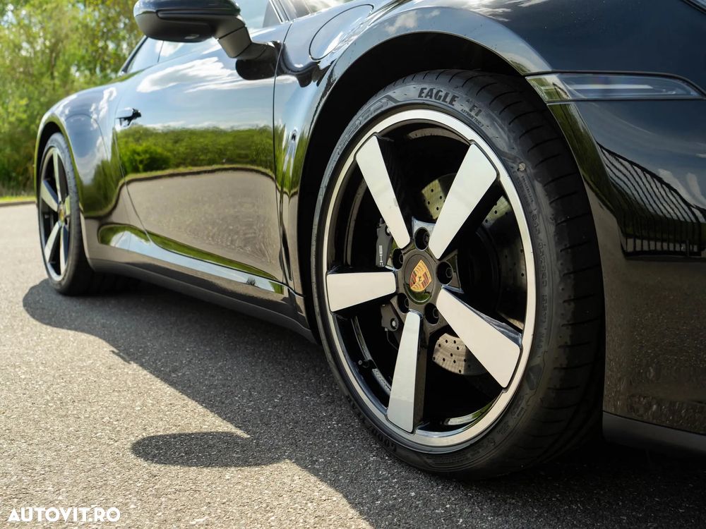 Porsche 911 Carrera PDK - 9