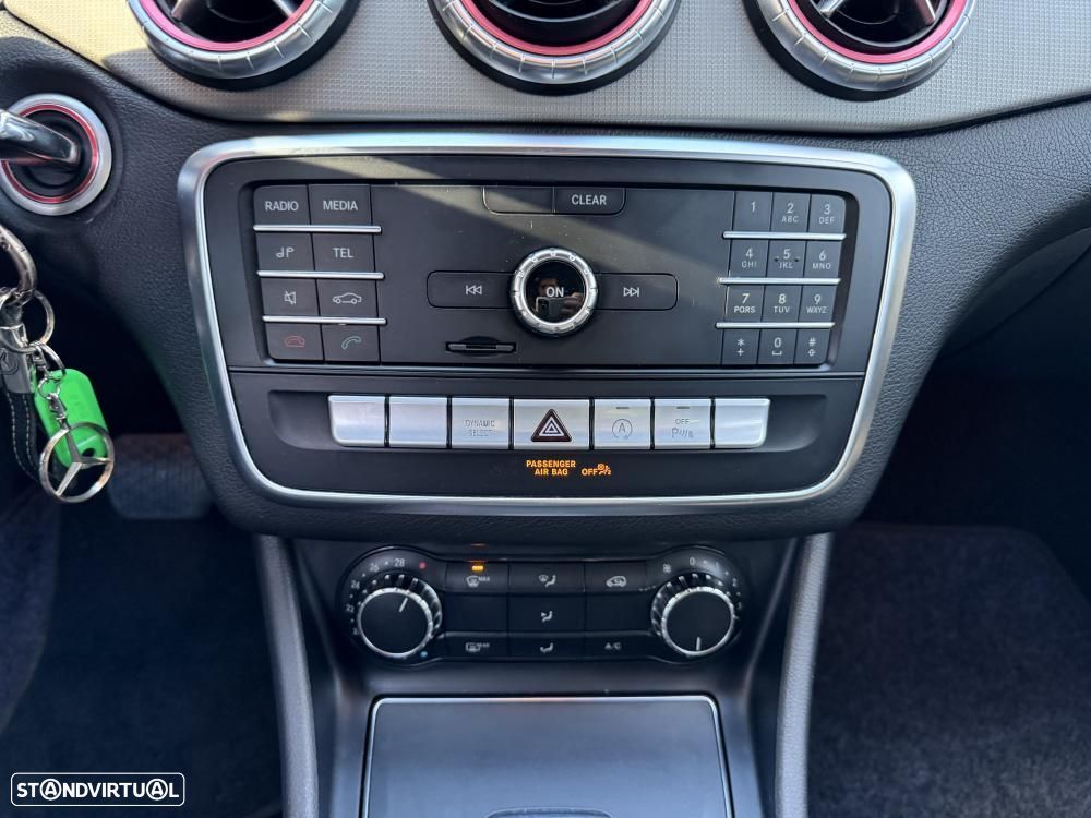 Mercedes-Benz CLA 180 d Shooting Brake Urban Aut. - 25