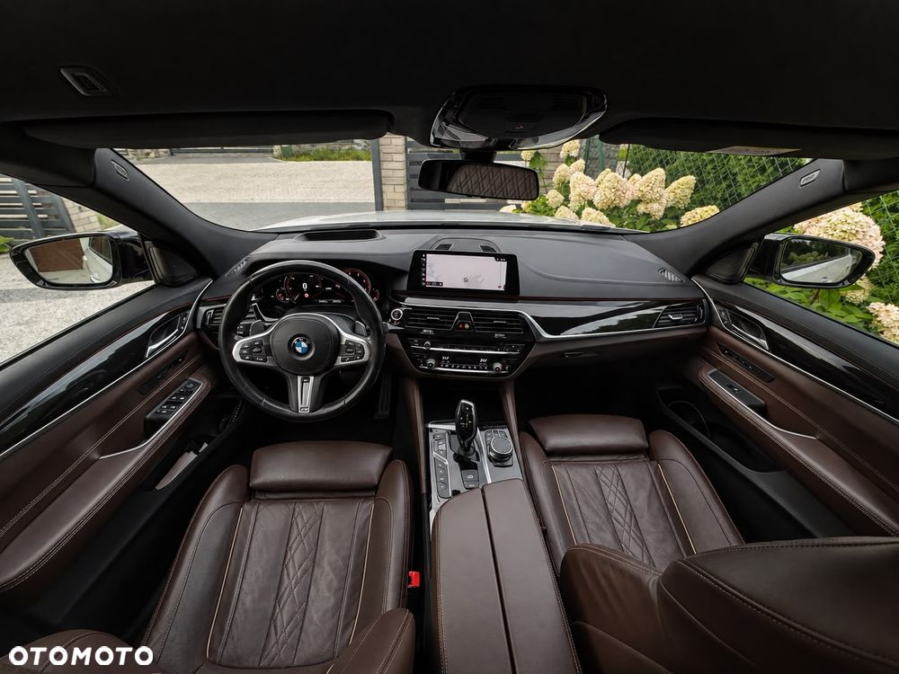 BMW 6GT - 11