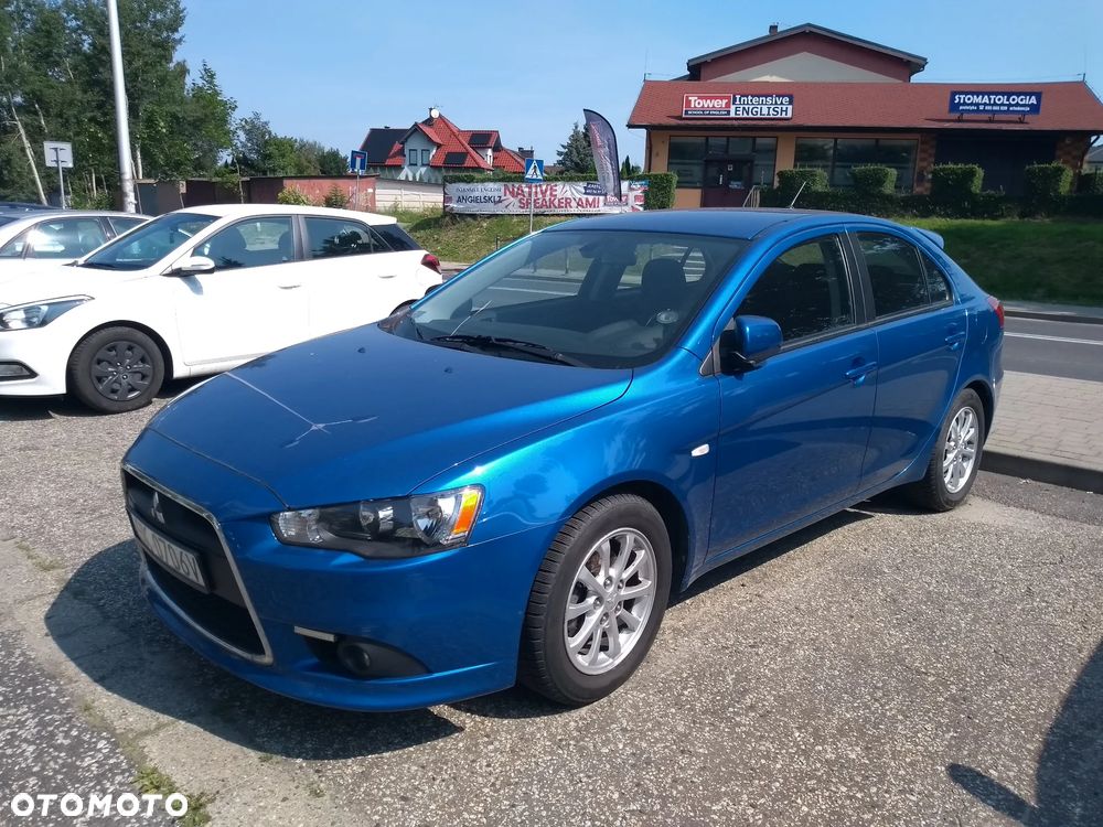Mitsubishi Lancer 1.6 Inform - 1