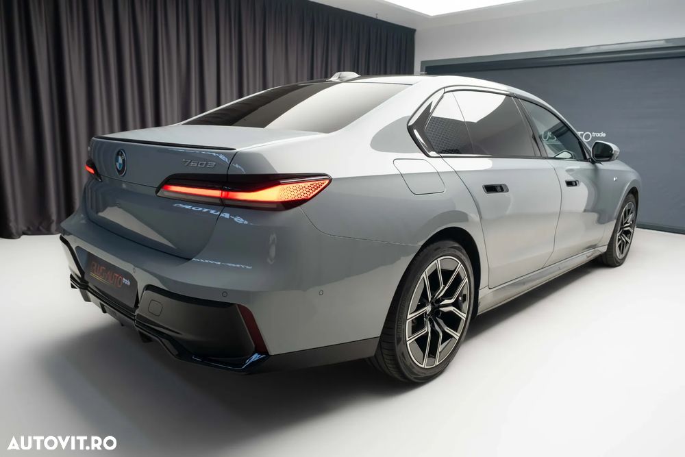 BMW Seria 7 - 16