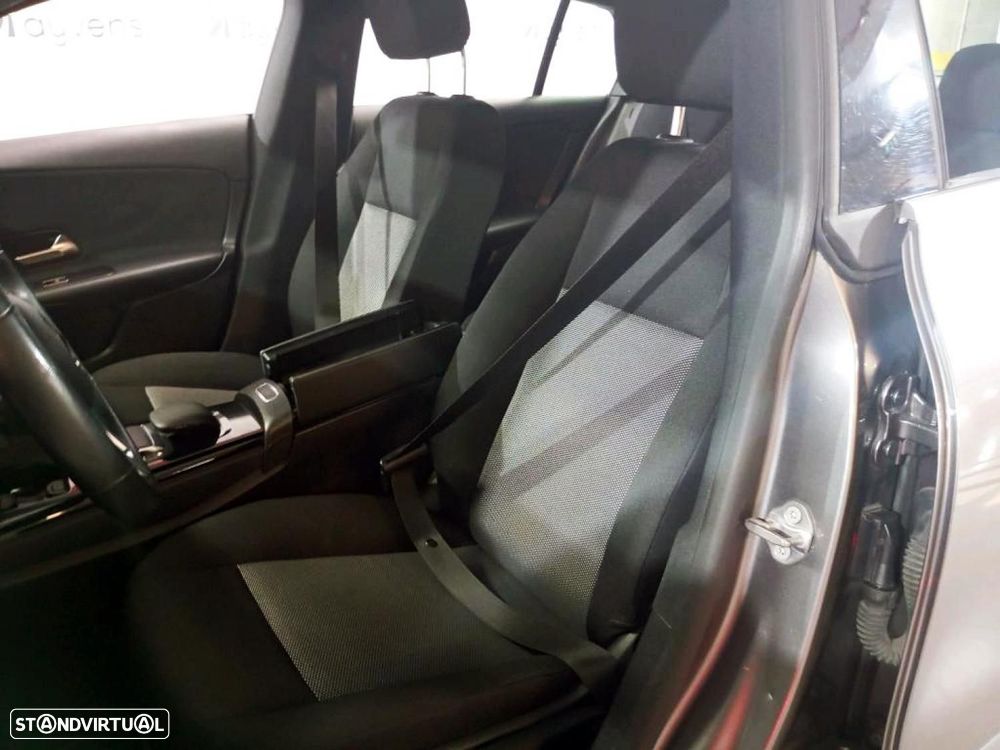 Mercedes-Benz CLA 200 d Shooting Brake Style Aut. - 9