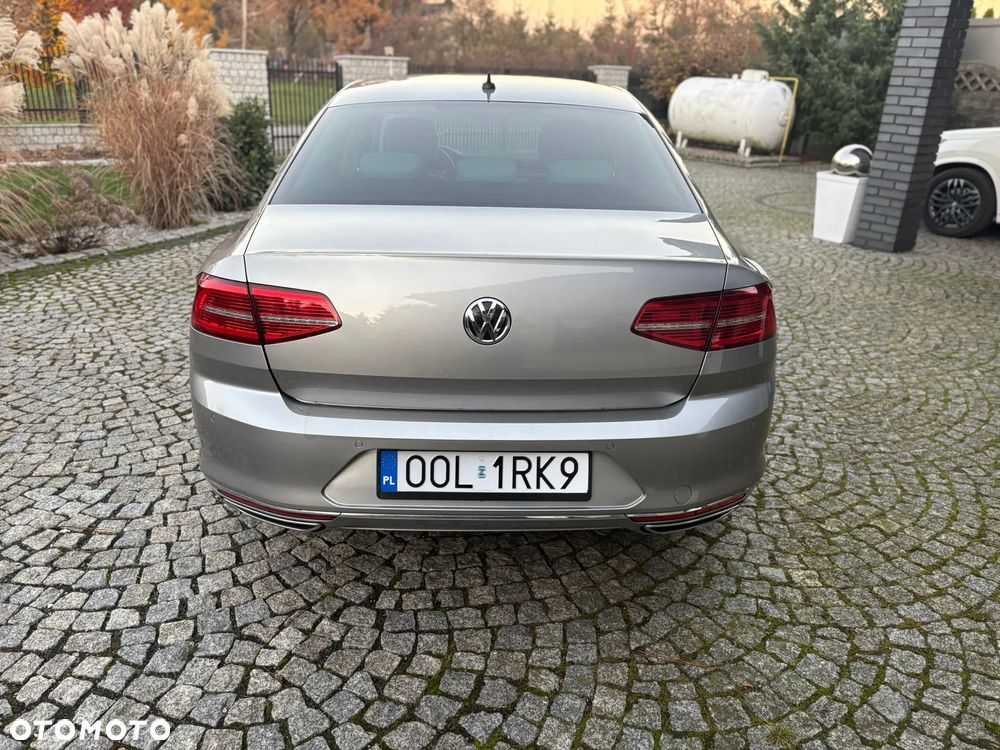Volkswagen Passat 2.0 TDI Bi-Turbo BMT 4Mot Highline DSG - 12