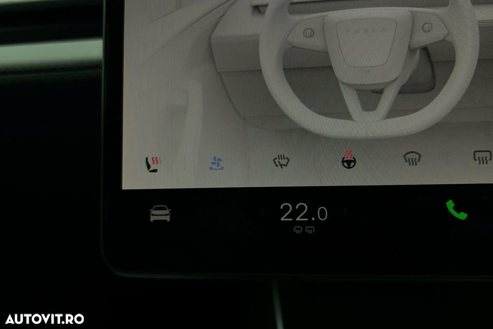 Tesla Model Y Long Range RWD - 16