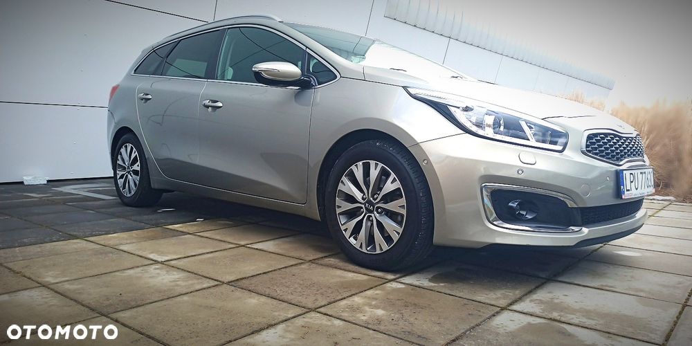 Kia Ceed 1.6 CRDi 136 DCT ISG Platinum Edition - 5