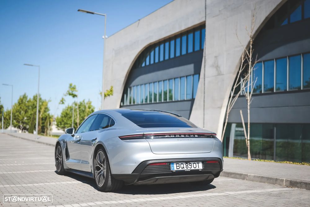 Porsche Taycan 4S - 9