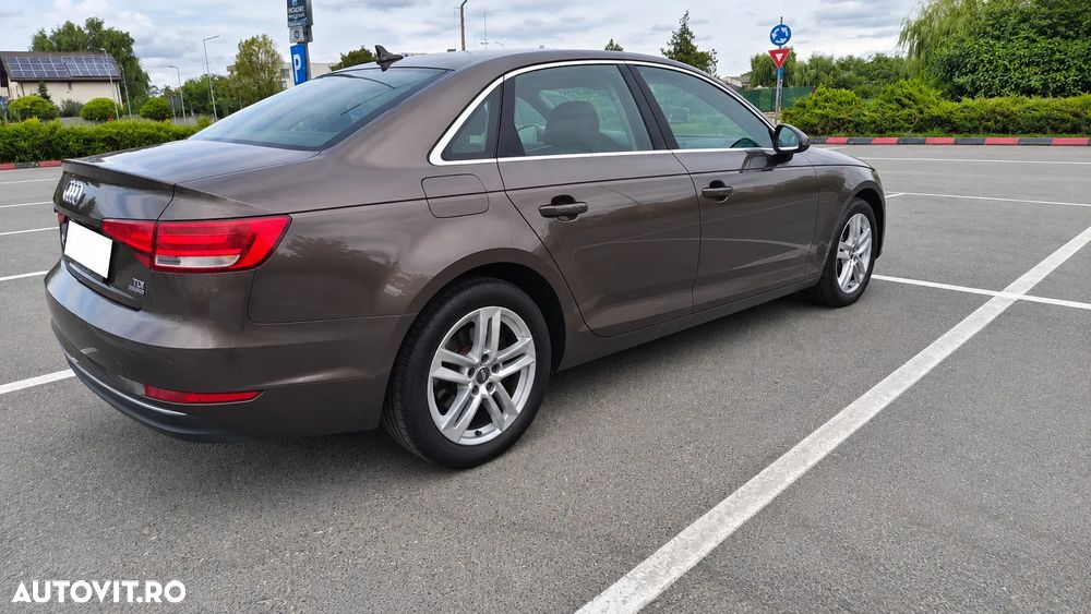Audi A4 Limuzina 2.0 TDI quattro S tronic Sport - 5
