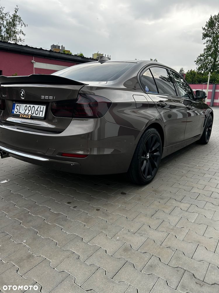 BMW Seria 3 328i Modern Line - 5