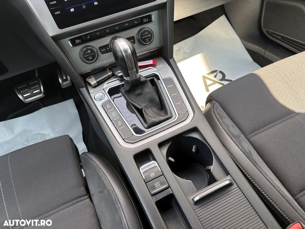 Volkswagen Passat - 21