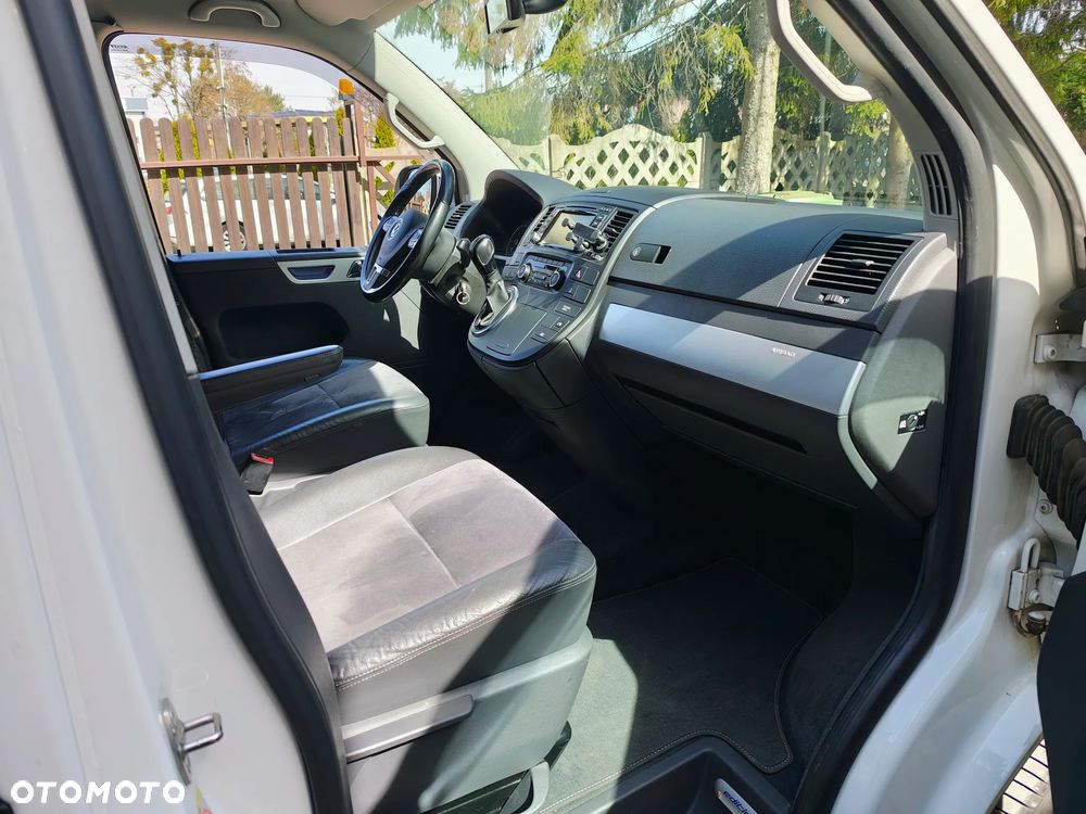Volkswagen Multivan - 15