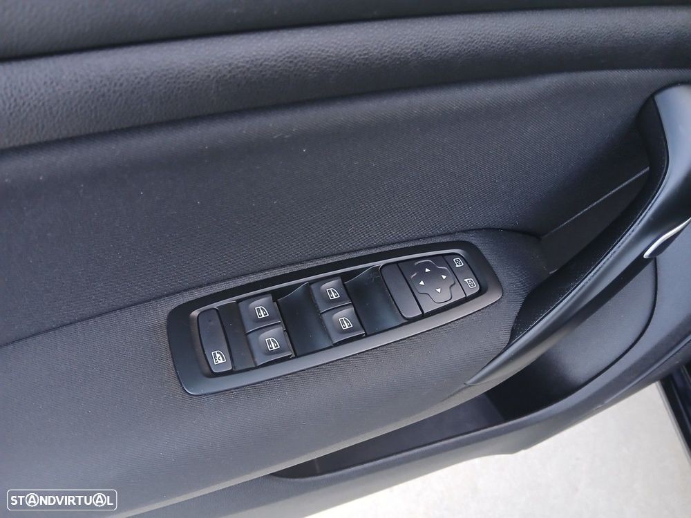 Renault Mégane 1.5 Blue dCi Zen - 17