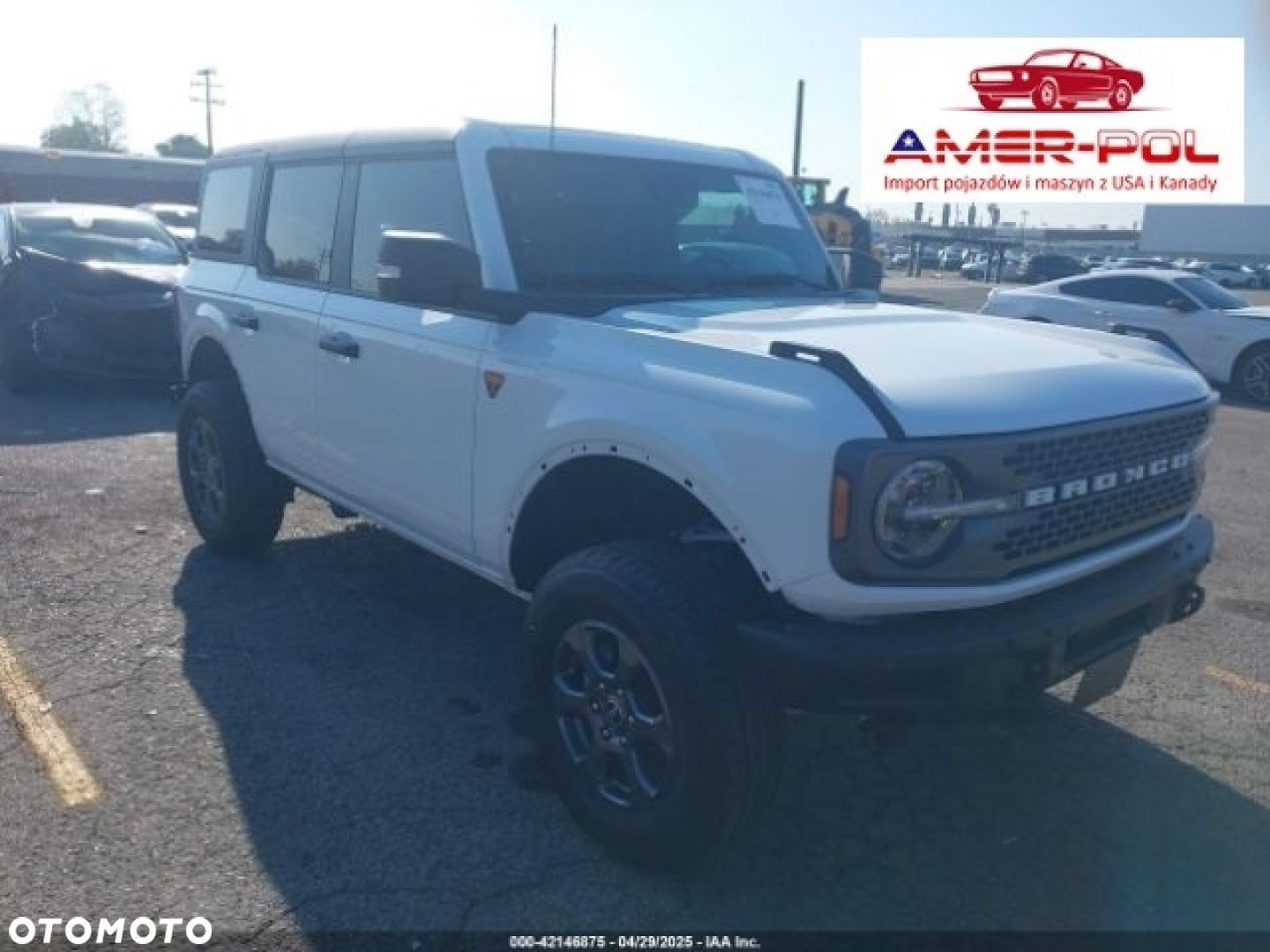 Ford Bronco - 1