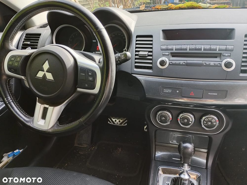Mitsubishi Lancer - 16