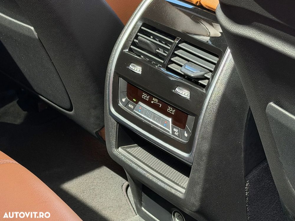 BMW X5 xDrive40i - 28