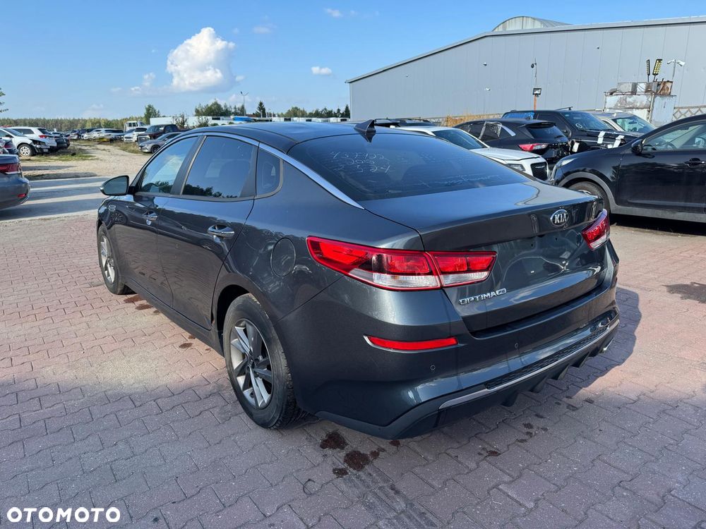 Kia Optima - 5