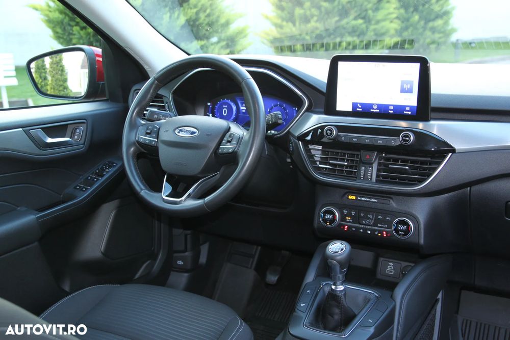 Ford Kuga - 20